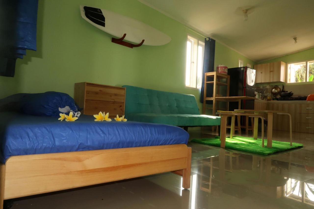 Arya's Surf Camp *